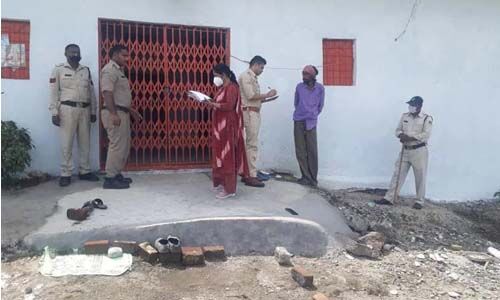 മധ്യപ്രദേശില് ക്ഷേത്രപൂജാരിയെ മര്ദ്ദിച്ച് കൊന്നു മധ്യപ്രദേശില് ക്ഷേത്രപൂജാരിയെ മര്ദ്ദിച്ച് കൊന്നു