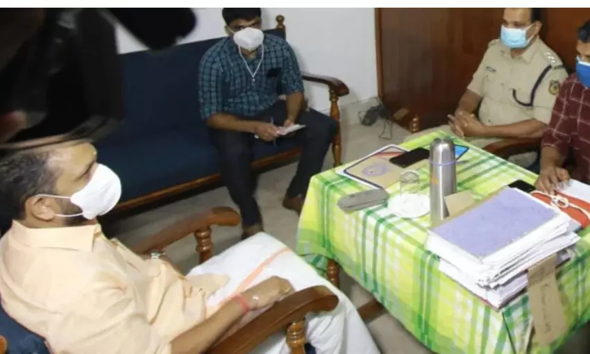മഞ്ചേശ്വരം തിരഞ്ഞെടുപ്പ് കോഴക്കേസ്; കെ സുരേന്ദ്രന് ചോദ്യം ചെയ്യലിന് ഹാജരായി മഞ്ചേശ്വരം തിരഞ്ഞെടുപ്പ് കോഴക്കേസ്; കെ സുരേന്ദ്രന് ചോദ്യം ചെയ്യലിന് ഹാജരായി