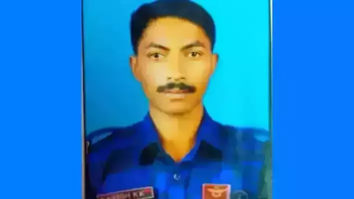തണ്ടര്ബോള്ട്ട് കമാണ്ടോ പരിശീലനത്തിനിടെ മരിച്ചു തണ്ടര്ബോള്ട്ട് കമാണ്ടോ പരിശീലനത്തിനിടെ മരിച്ചു