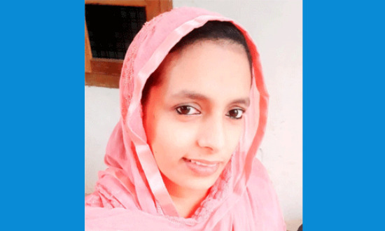 ജനപ്രതിനിധിയുടെ തിരക്കുകള്ക്കിടയിലും പ്ലസ്ടു തുല്യതാ പരീക്ഷ പാസായി സാബിറ ജനപ്രതിനിധിയുടെ തിരക്കുകള്ക്കിടയിലും പ്ലസ്ടു തുല്യതാ പരീക്ഷ പാസായി സാബിറ