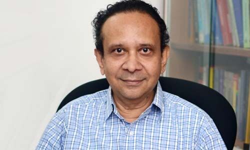 മലയാളി ഭൗതികശാസ്ത്രജ്ഞന്‍ പ്രഫ.താണു പത്മനാഭന്‍ അന്തരിച്ചു