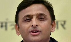 മുസ് ലിംകളെയും യാദവരെയും കൈവിടുന്നു; യുപിയില്‍ അധികാരം പിടിക്കാന്‍ യുവാക്കളെയും സ്ത്രീകളെയും ലക്ഷ്യമിട്ട് അഖിലേഷ് യാദവ്