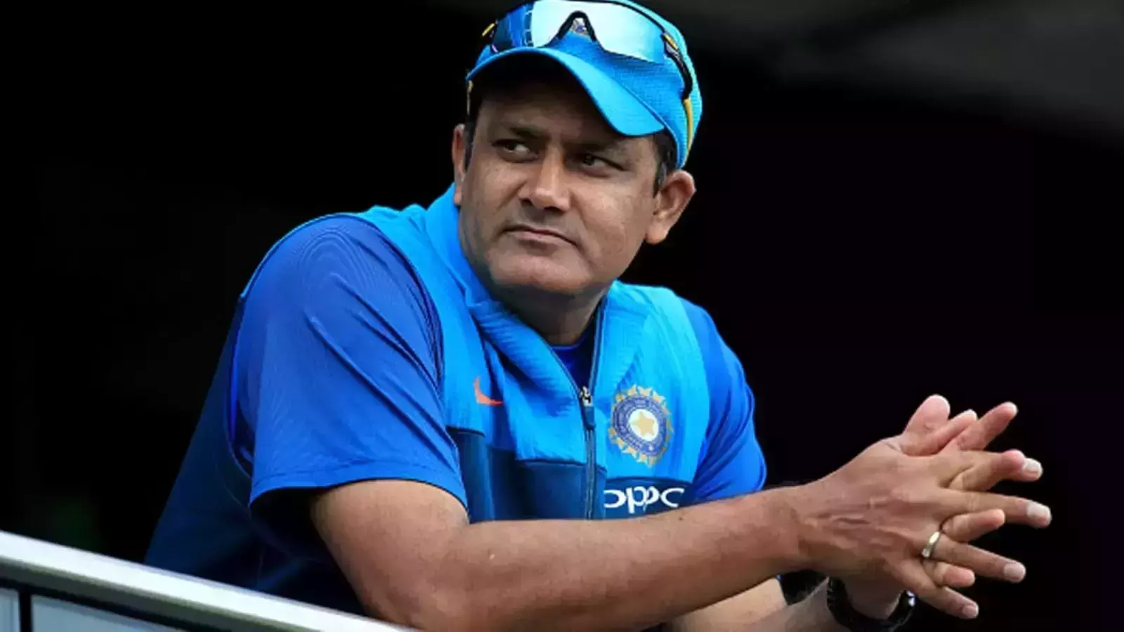 കോഹ്‌ലി ഇറങ്ങുമ്പോള്‍ കോച്ചായി അനില്‍ കുംബ്ലെ കയറിയേക്കും