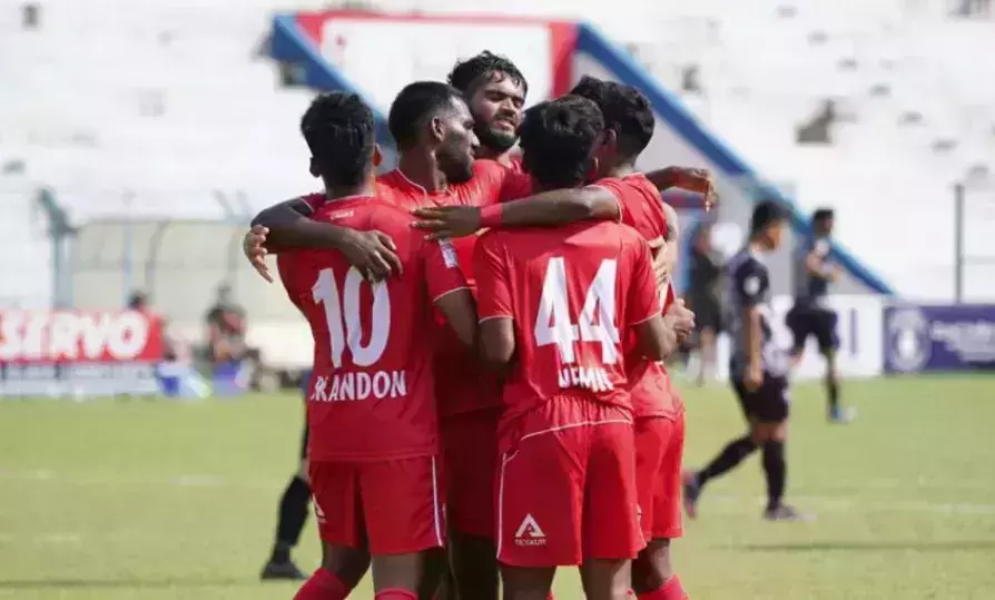 ഡ്യുറന്റ് കപ്പില് വീണ്ടും ഗോളുമായി മുഹമ്മദ് നെമില്; ആദ്യ പകുതിയില് പരിക്കേറ്റ് പുറത്ത് ഡ്യുറന്റ് കപ്പില് വീണ്ടും ഗോളുമായി മുഹമ്മദ് നെമില്; ആദ്യ പകുതിയില് പരിക്കേറ്റ് പുറത്ത്