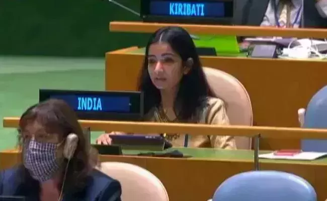 യുഎന് പൊതുസഭയില് പാകിസ്താനെതിരേ ആഞ്ഞടിച്ച് ഇന്ത്യ; പാകിസ്ഥാന്റേത് ഭീകരരെ പിന്തുണച്ച ചരിത്രം യുഎന് പൊതുസഭയില് പാകിസ്താനെതിരേ ആഞ്ഞടിച്ച് ഇന്ത്യ; പാകിസ്ഥാന്റേത് ഭീകരരെ പിന്തുണച്ച ചരിത്രം
