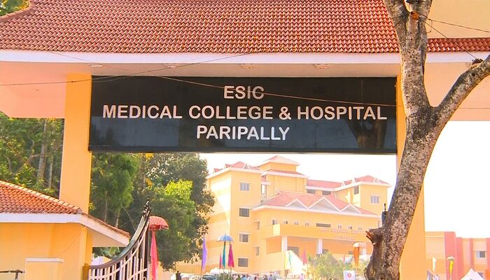 ആശുപത്രി ജീവനക്കാരെത്തിയില്ല; കൊല്ലത്ത് ചികിത്സ ലഭിക്കാതെ ആംബുലന്‍സില്‍ കിടന്ന് കൊവിഡ് രോഗി മരിച്ചു