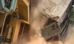 ബെംഗളൂരുവില്‍ നിന്ന നില്‍പ്പില്‍ മൂന്ന്നില കെട്ടിടം ഇടിഞ്ഞുവീണു; ആര്‍ക്കും പരിക്കില്ല