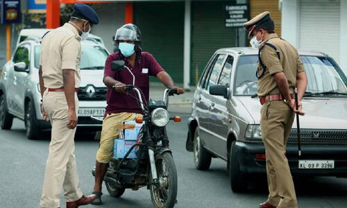 കൊവിഡ് ടെസ്റ്റിനുശേഷം നിരീക്ഷണത്തില്‍ കഴിയാത്ത 15 പേര്‍ക്കെതിരേ കേസ്