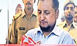 വീട്ടില്‍ മതപ്രഭാഷണം നടത്തിയ യുപി, ഐഎഎസ് ഉദ്യോഗസ്ഥനെതിരേ രണ്ടംഗ എസ്‌ഐടി അന്വേഷണം