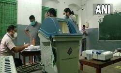 ഭവാനിപൂരിൽ വോട്ടെടുപ്പ് തുടങ്ങി; മണ്ഡലത്തിൽ കനത്ത സുരക്ഷ