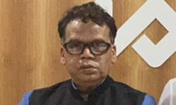 ലോക് നാഥ് ബെഹ്‌റ അവധിയിലല്ലെന്ന് കെ എം ആര്‍ എല്‍