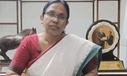 ഫാര്മസിസ്റ്റുകളുടെ സേവനം ശ്ലാഘനീയമെന്ന് ശൈലജ ടീച്ചര് ഫാര്മസിസ്റ്റുകളുടെ സേവനം ശ്ലാഘനീയമെന്ന് ശൈലജ ടീച്ചര്