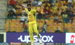 രണ്ടാം വരവറിയിച്ച് കെ എം ആസിഫ്; ആദ്യ പന്തില്‍ വിക്കറ്റ്