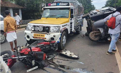 കുരിക്കള്‍ റോഡിനടുത്ത് വാഹനങ്ങള്‍ കൂട്ടിയിടിച്ചു; സഹോദരങ്ങള്‍ അടക്കം മൂന്നുപേര്‍ക്ക് പരിക്ക്