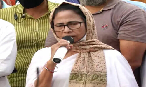 ഇത് രാമരാജ്യമല്ല, കൊല്ലുന്ന രാജ്യം; യുപിയിലെ കര്ഷക കൂട്ടക്കൊലയില് ബിജെപിക്കെതിരേ ആഞ്ഞടിച്ച് മമത ഇത് രാമരാജ്യമല്ല, കൊല്ലുന്ന രാജ്യം; യുപിയിലെ കര്ഷക കൂട്ടക്കൊലയില് ബിജെപിക്കെതിരേ ആഞ്ഞടിച്ച് മമത