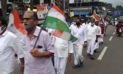 പ്രിയങ്കാ ഗാന്ധിയെ അറസ്റ്റ് ചെയ്തതില്‍ കോണ്‍ഗ്രസ് പ്രതിഷേധം