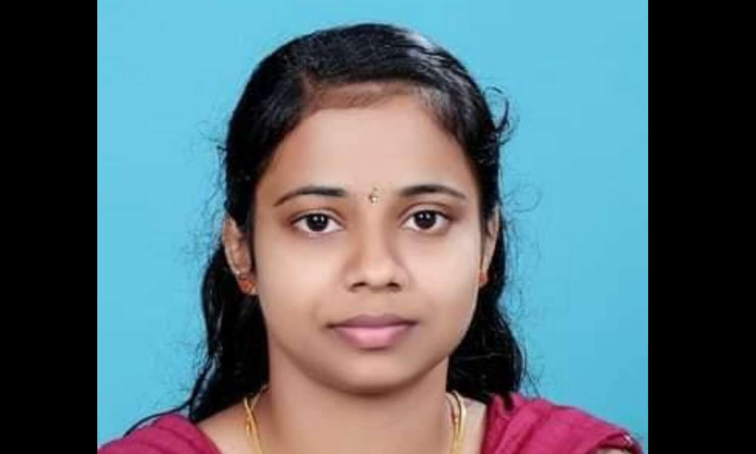 പയ്യാവൂരില് കാര് മരത്തിലിടിച്ച് യുവതി മരിച്ചു പയ്യാവൂരില് കാര് മരത്തിലിടിച്ച് യുവതി മരിച്ചു