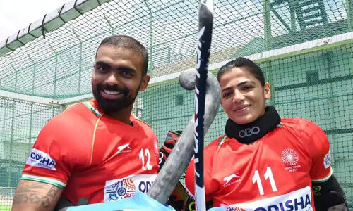 ഹോക്കി സ്റ്റാര്‍സ് പുരസ്‌കാരങ്ങള്‍ പ്രഖ്യാപിച്ചു; പി ആര്‍ ശ്രീജേഷും സവിതയും മികച്ച ഗോള്‍ കീപ്പര്‍മാര്‍