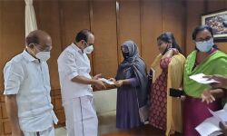 സിദ്ധീക് കാപ്പന്റെ മോചനം: ഭാര്യ റൈഹാനത്ത് പ്രതിപക്ഷ നേതാവിന് നിവേദനം നല്‍കി