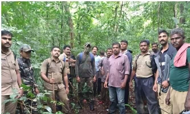 വനത്തില്‍ കുടുങ്ങിയ പോലിസ് ഉദ്യോഗസ്ഥരെ തിരിച്ചെത്തിച്ചു