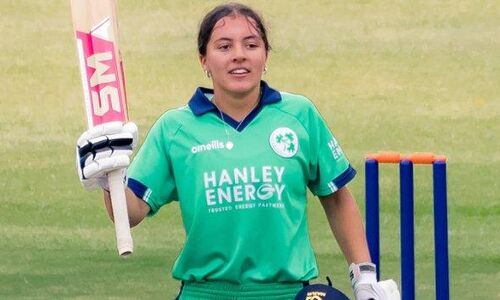 16ാം വയസ്സില്‍ അന്താരാഷ്ട്ര സെഞ്ചുറി; മിഥാലിയുടെ റെക്കോഡ് പഴംങ്കഥയാക്കി എമി ഹണ്ടര്‍