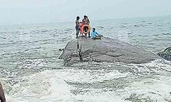 കടലിലെ പാറയില്‍ ധ്യാനിക്കാന്‍ പോയ യുവാവ് കടല്‍ക്ഷോഭത്തില്‍ കുടുങ്ങി