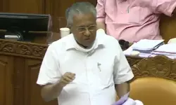 മഴക്കെടുതി: സംസ്ഥാനത്ത് 39 മരണമെന്ന് സഭയില്‍ മുഖ്യമന്ത്രി, മരിച്ചവര്‍ക്ക് ആദരാഞ്ജലി അര്‍പ്പിച്ച് സഭ പിരിഞ്ഞു