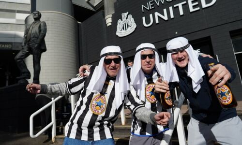 ന്യൂകാസില്‍ ആരാധകരോട് അറബ് വസ്ത്രങ്ങള്‍ ധരിക്കേണ്ടെന്ന് ക്ലബ്ബ്