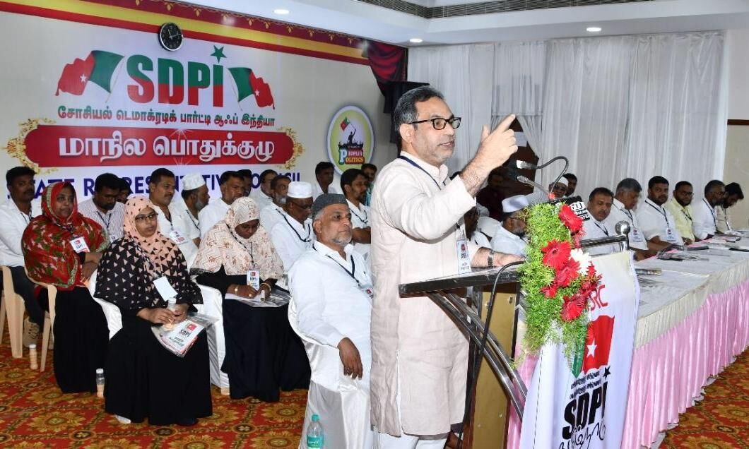 ജനങ്ങള് ഭയപ്പെടുന്ന പ്രധാനമന്ത്രിയാണ് മോദി: എം കെ ഫൈസി ജനങ്ങള് ഭയപ്പെടുന്ന പ്രധാനമന്ത്രിയാണ് മോദി: എം കെ ഫൈസി