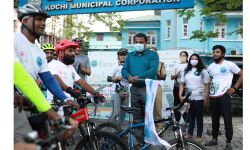 കൊച്ചിയോടൊപ്പം സൈക്കിളില്‍ സൈക്കിള്‍ റാലി