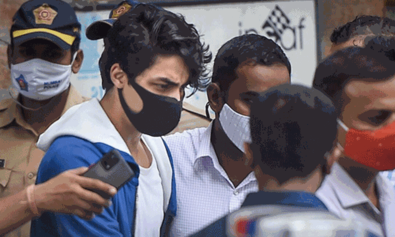 ആര്യന് ഖാന്റേയും കൂട്ടു പ്രതികളുടെയും ജാമ്യാപേക്ഷ ഇന്ന് പരിഗണിക്കും ആര്യന് ഖാന്റേയും കൂട്ടു പ്രതികളുടെയും ജാമ്യാപേക്ഷ ഇന്ന് പരിഗണിക്കും