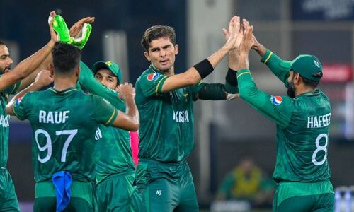 ന്യൂസിലന്റ് പത്തി മടക്കി; ഇത് പാകിസ്ഥാന്റെ മധുര പ്രതികാരം