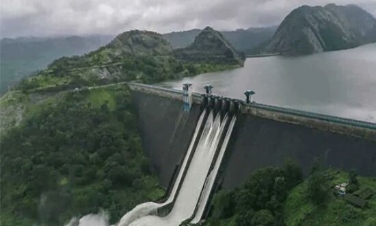 മല്ലപ്പെരിയാര്: ജില്ലാ ഭരണകൂടം രണ്ടാമത്തെ മുന്നറിയിപ്പ് നല്കി മല്ലപ്പെരിയാര്: ജില്ലാ ഭരണകൂടം രണ്ടാമത്തെ മുന്നറിയിപ്പ് നല്കി