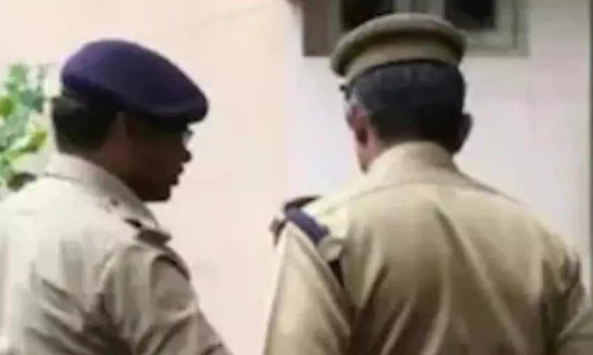 പാക് വിജയമാഘോഷിച്ചു; യുപിയില് കശ്മീരി വിദ്യാര്ഥികളായ ഏഴു പേര്ക്കെതിരേ രാജ്യദ്രോഹത്തിന് കേസ് പാക് വിജയമാഘോഷിച്ചു; യുപിയില് കശ്മീരി വിദ്യാര്ഥികളായ ഏഴു പേര്ക്കെതിരേ രാജ്യദ്രോഹത്തിന് കേസ്