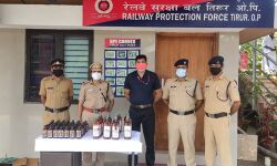 തിരൂര്‍ റെയില്‍വേ സ്‌റ്റേഷനില്‍ 37 ലിറ്റര്‍ മദ്യം പിടികൂടി