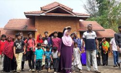 വാരിയംകുന്നന്റെ പേരമക്കള്‍ കോട്ടക്കുന്ന് സന്ദര്‍ശിച്ചു