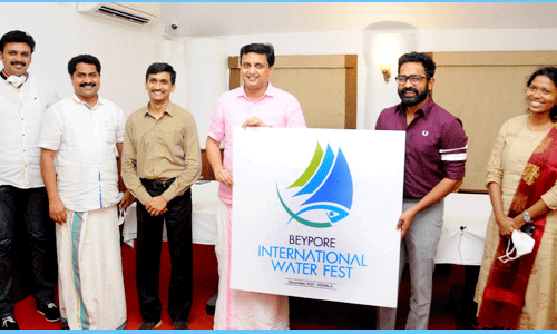 ബേപ്പൂര് ഇന്റര്നാഷണല് വാട്ടര് ഫെസ്റ്റ്: നടന് ആസിഫ് അലി ലോഗോ പ്രകാശനം ചെയ്തു ബേപ്പൂര് ഇന്റര്നാഷണല് വാട്ടര് ഫെസ്റ്റ്: നടന് ആസിഫ് അലി ലോഗോ പ്രകാശനം ചെയ്തു