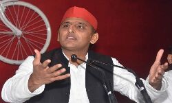 യുപി നിയമസഭാ തിരഞ്ഞെടുപ്പ്: എസ്പി നേതാവ് അഖിലേഷ് യാദവ് മല്സരിക്കില്ല യുപി നിയമസഭാ തിരഞ്ഞെടുപ്പ്: എസ്പി നേതാവ് അഖിലേഷ് യാദവ് മല്സരിക്കില്ല