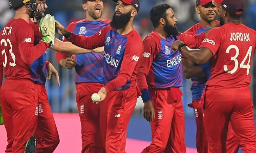 നാല് ജയം; സെമി ടിക്കറ്റെടുത്ത് ഇംഗ്ലണ്ട്; ലങ്കയ്ക്ക് വീണ്ടും തോല്‍വി