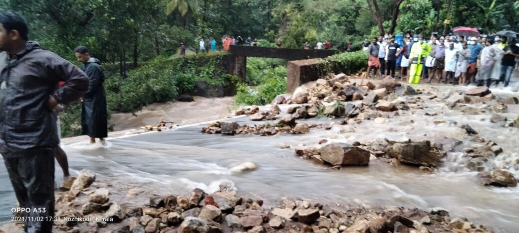 കുറ്റ്യാടി- വയനാട് ചുരം റോഡില്‍ രാത്രി യാത്രക്ക് നിയന്ത്രണം