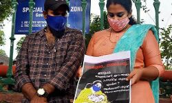 ദത്ത് വിവാദം: ആന്ധ്ര ദമ്പതികള്‍ കുഞ്ഞിനെ കേരളത്തില്‍നിന്നുള്ള ഉദ്യോഗസ്ഥര്‍ക്ക് കൈമാറി