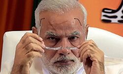 വ്യാപക പ്രതിഷേധം; പെട്രോളിന് അഞ്ചും ഡീസലിന് പത്ത് രൂപയും കുറച്ചു