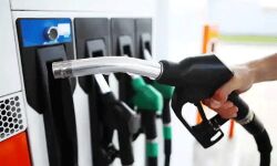 ഇന്ധന വില കുറച്ച നടപടി: ഉപ തിരഞ്ഞെടുപ്പിലെ തോല്‍വിയാണ് ദീപാവലി സമ്മാനത്തിന് പിന്നിലെന്ന് കോണ്‍ഗ്രസ്സ്