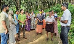 ആദിവാസി കോളനി സന്ദര്ശനവും നിയമബോധവല്ക്കരണവും ആദിവാസി കോളനി സന്ദര്ശനവും നിയമബോധവല്ക്കരണവും