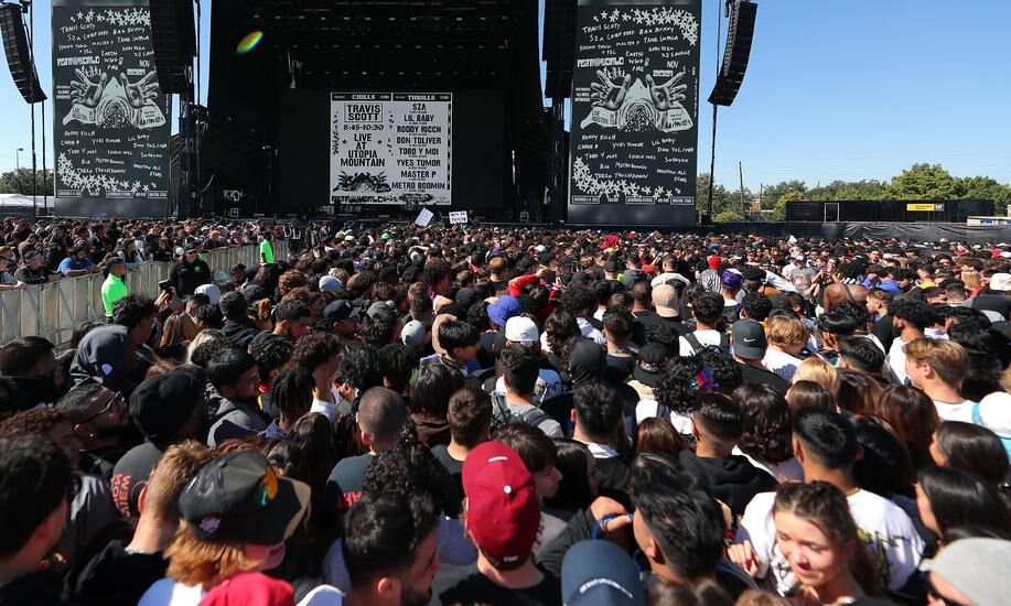 അമേരിക്കയില്‍ സംഗീതപരിപാടിക്കിടെ തിക്കും തിരക്കും: എട്ട് പേര്‍ മരിച്ചു