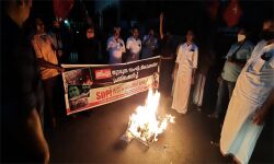 സംഘി ഭീകരതക്കെതിരെ എസ്ഡിപിഐ: ഏജീസ് ഓഫിസിന് മുന്‍പില്‍ ത്രിപുര മുഖ്യമന്ത്രിയുടെ കോലം കത്തിച്ചു