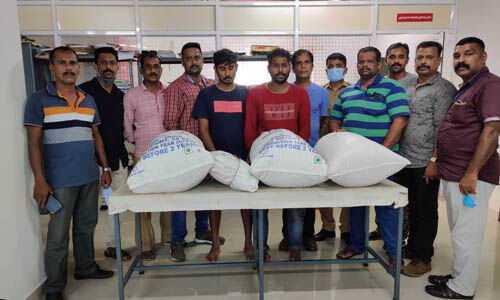 30 ലക്ഷം വിലവരുന്ന 54 കിലോ കഞ്ചാവ് പിടികൂടി 30 ലക്ഷം വിലവരുന്ന 54 കിലോ കഞ്ചാവ് പിടികൂടി