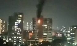 മുംബൈയിലെ ബഹുനില കെട്ടിടത്തില്‍ തീപ്പിടിത്തം; രണ്ട് മരണം