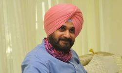 1988ലെ റോഡ് അപകടകേസ്; സിദ്ദുവിനെതിരേയുള്ള കേസ് പുനപ്പരിശോധിക്കാനൊരുങ്ങി സുപ്രിംകോടതി 1988ലെ റോഡ് അപകടകേസ്; സിദ്ദുവിനെതിരേയുള്ള കേസ് പുനപ്പരിശോധിക്കാനൊരുങ്ങി സുപ്രിംകോടതി