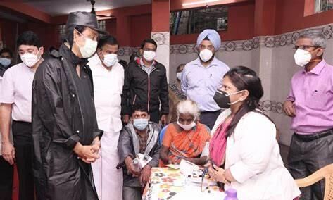 ദുരിതാശ്വാസ ക്യാംപുകളില്‍ നേരിട്ടെത്തി സ്റ്റാലിന്‍